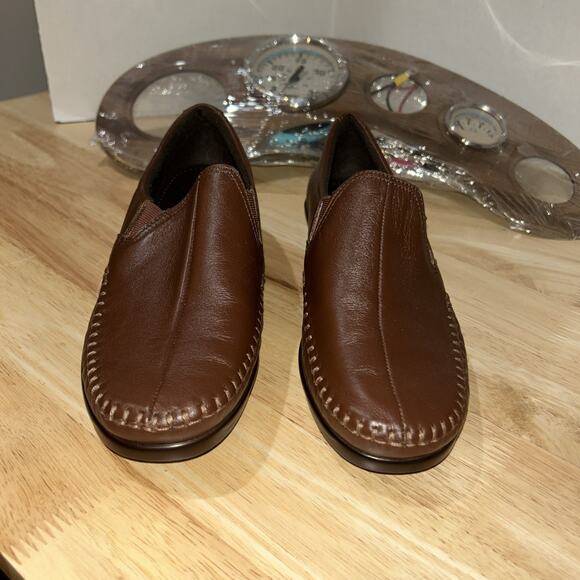 SAS DREAM Loafer Womens Brown Leather Tripad Comfort Slip On Shoes 6 W USA EUC - Picture 1 of 11